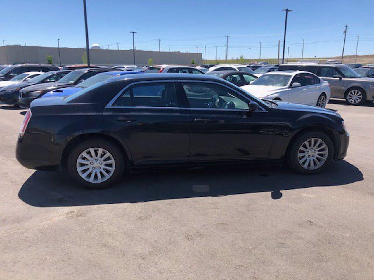 2014 Chrysler 300 Base-3