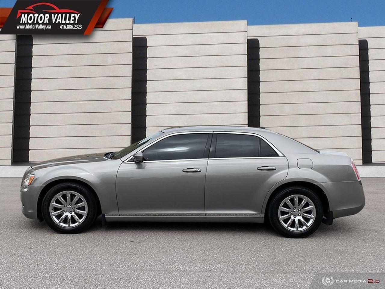2014 Chrysler 300 Base-2