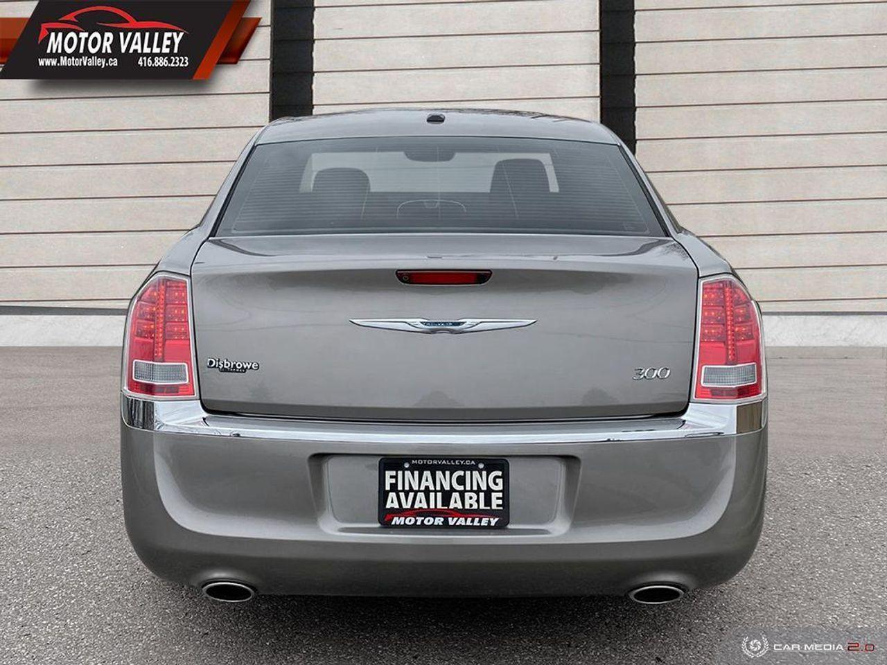 2014 Chrysler 300 Base-4