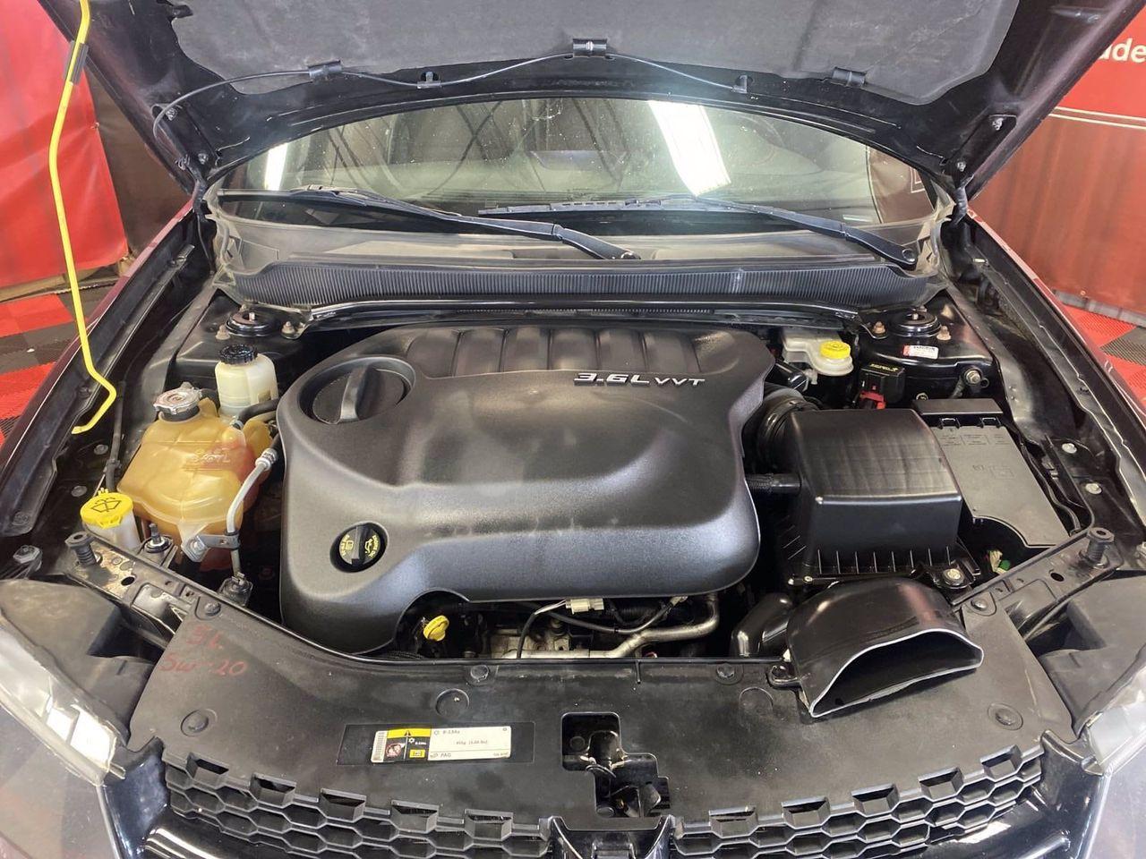 2014 Dodge Avenger R/T-2