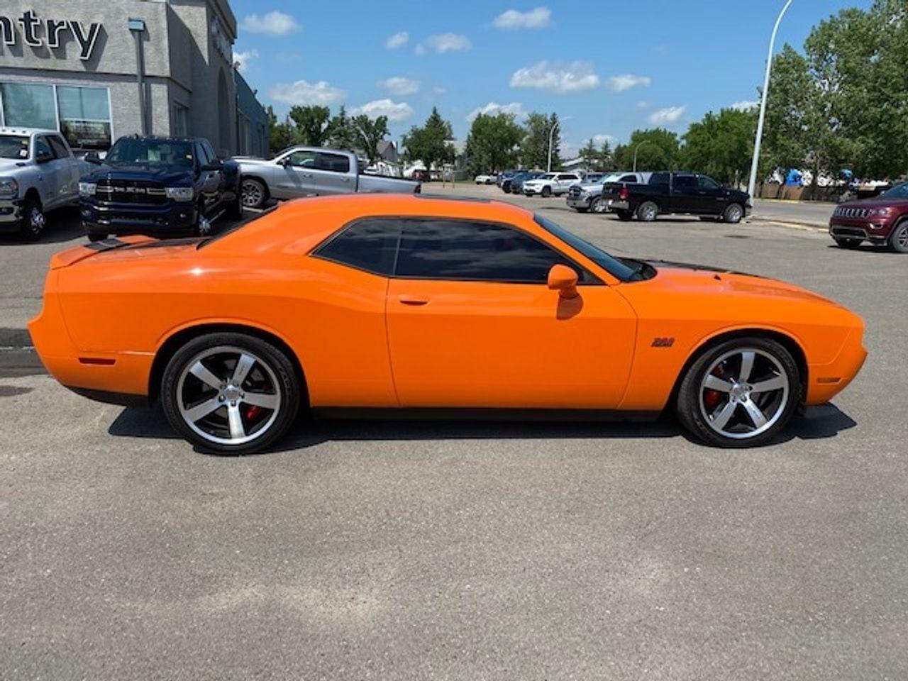 2014 Dodge Challenger SRT8-1