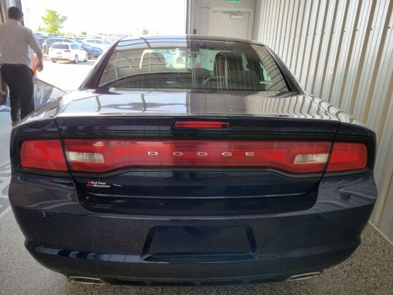 2014 Dodge Charger SE-3