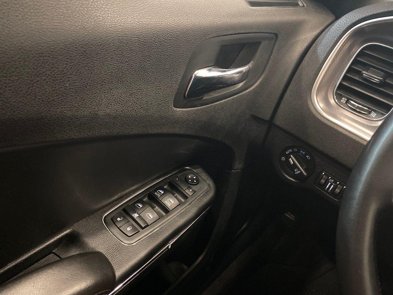 2014 Dodge Charger SXT-2