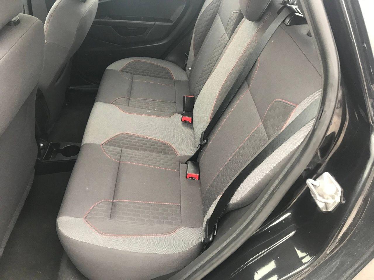2014 Ford Fiesta SE-3