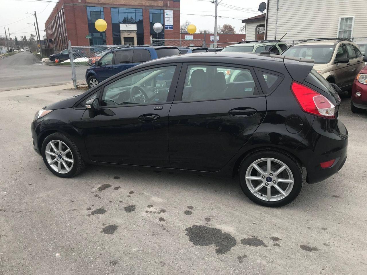 2014 Ford Fiesta SE-4