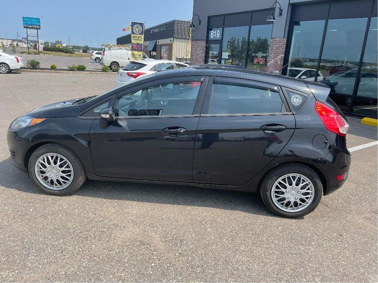 2014 Ford Fiesta SE-1