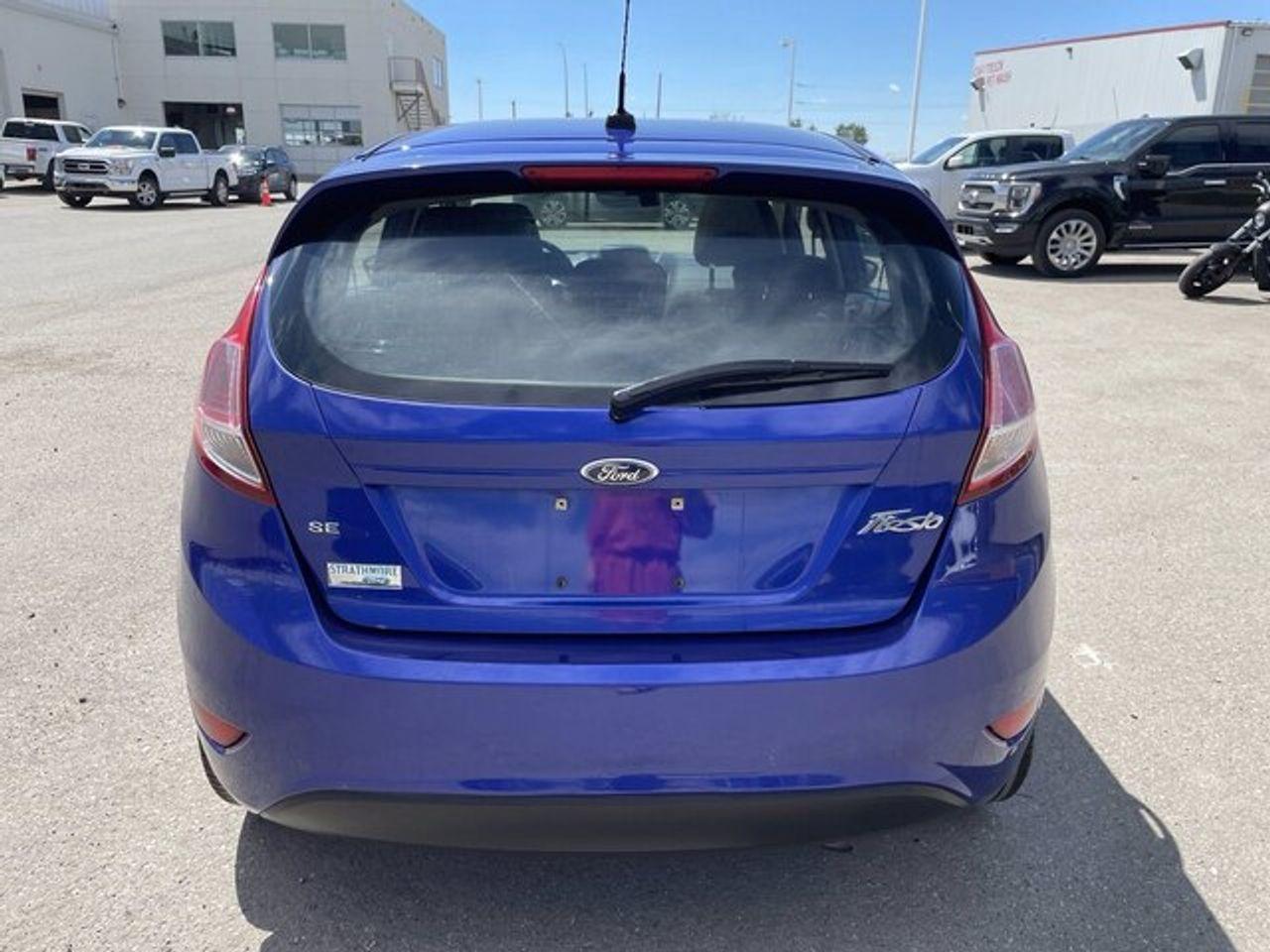 2014 Ford Fiesta SE-4