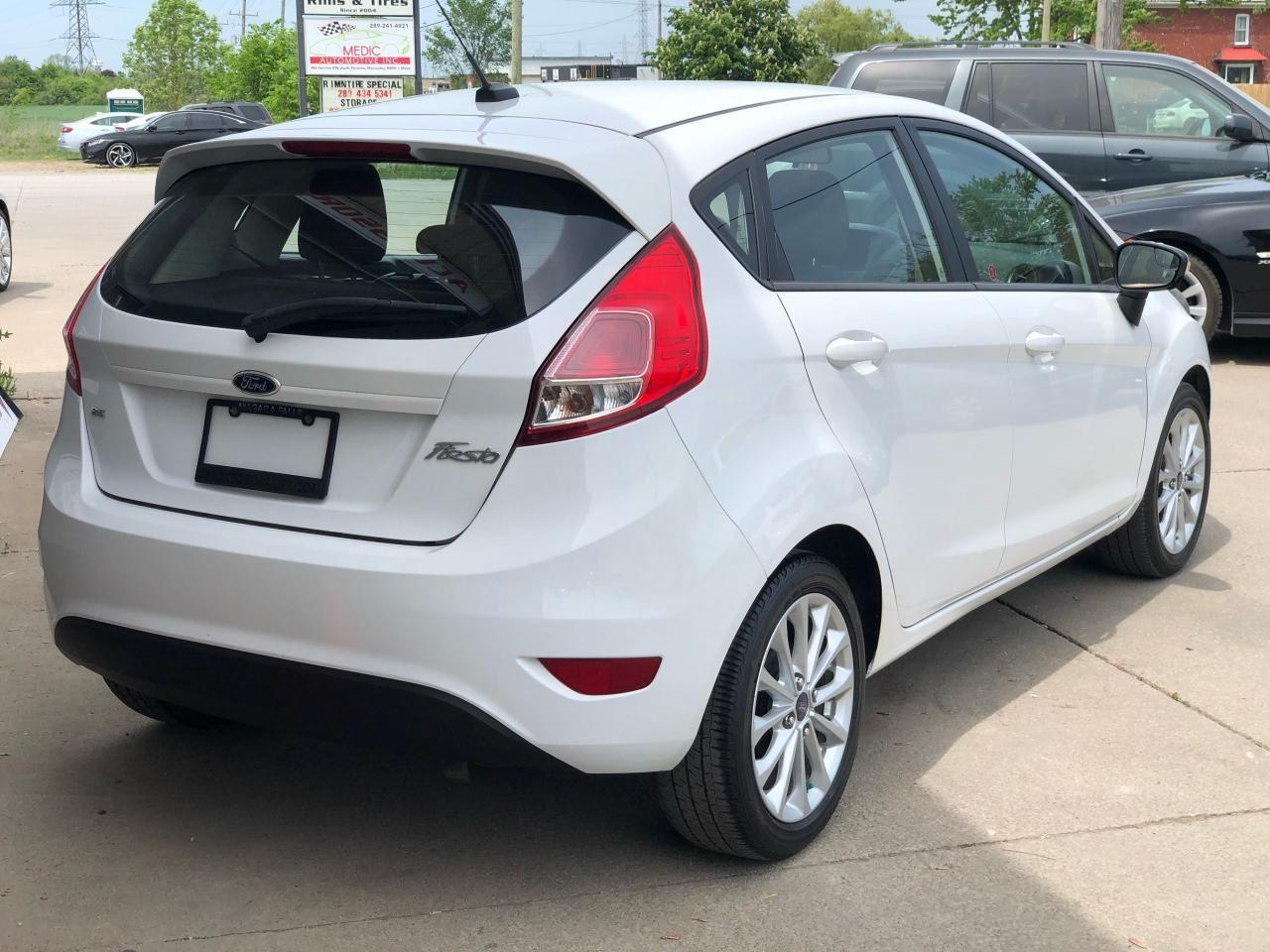2014 Ford Fiesta SE-3