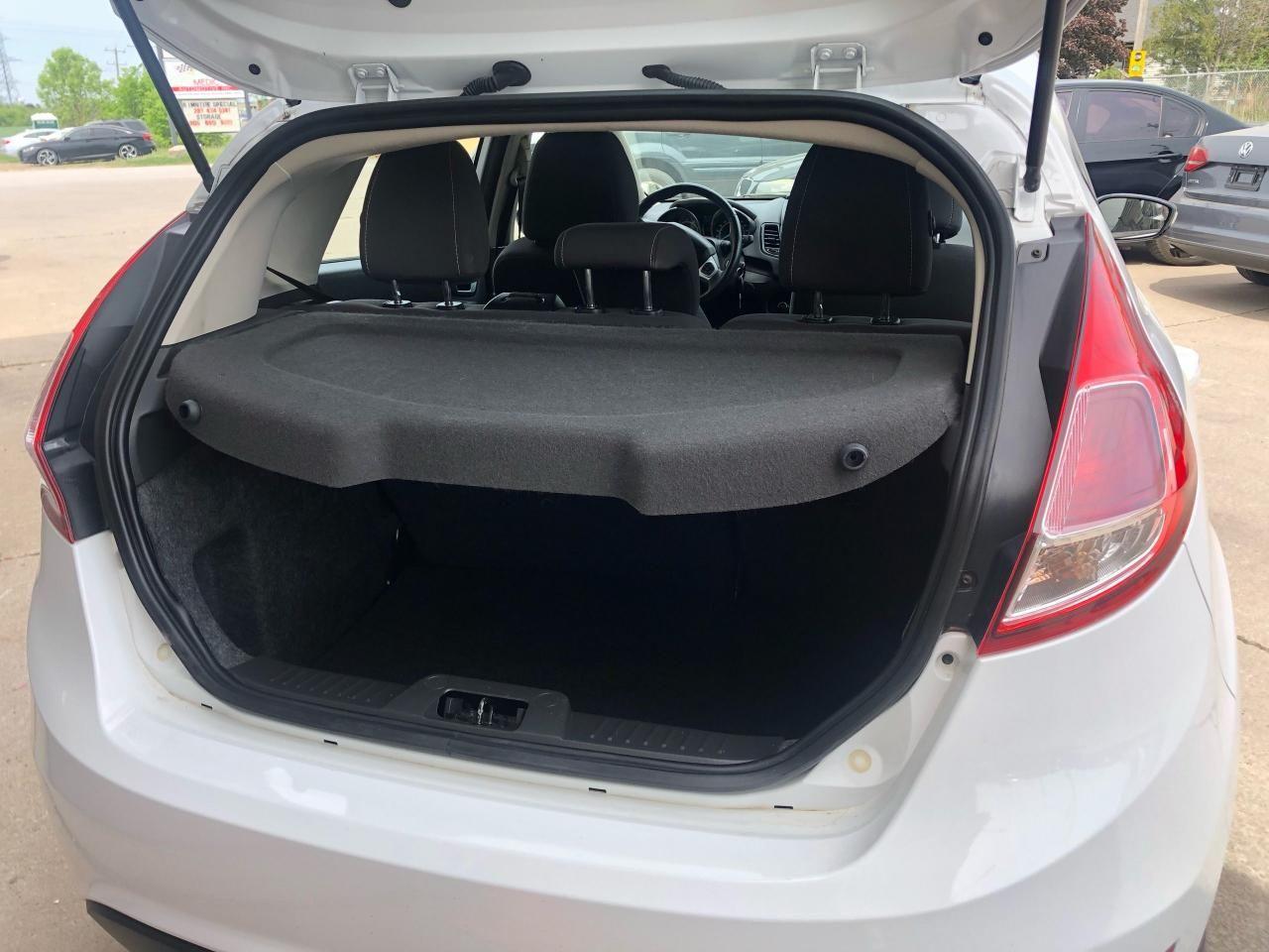 2014 Ford Fiesta SE-4