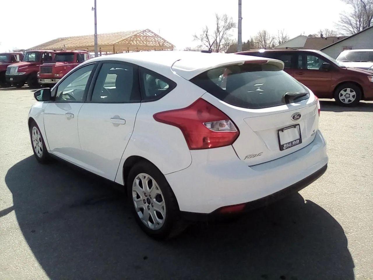 2014 Ford Focus SE-4