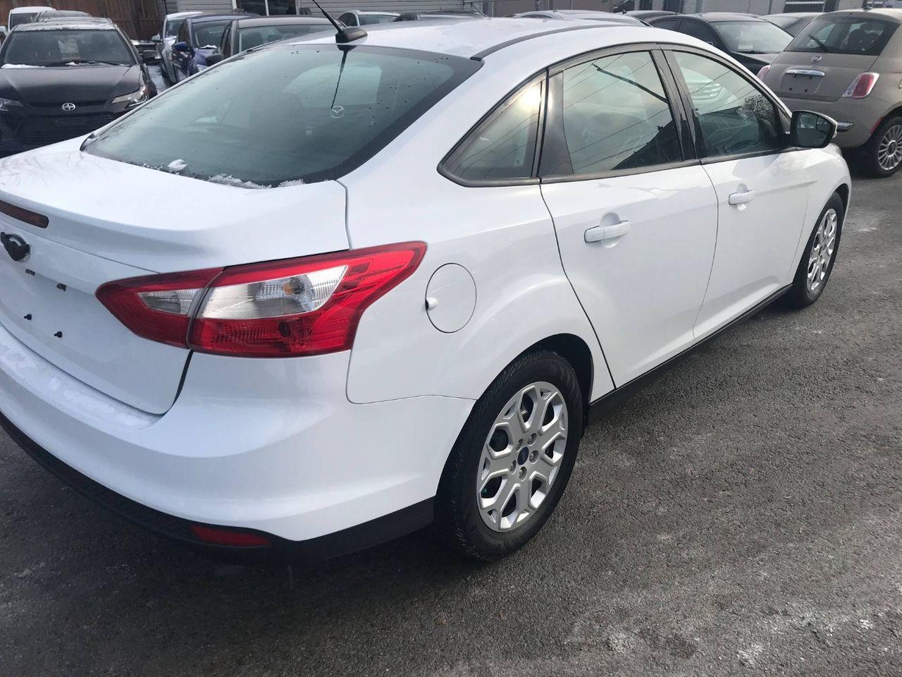 2014 Ford Focus SE-2