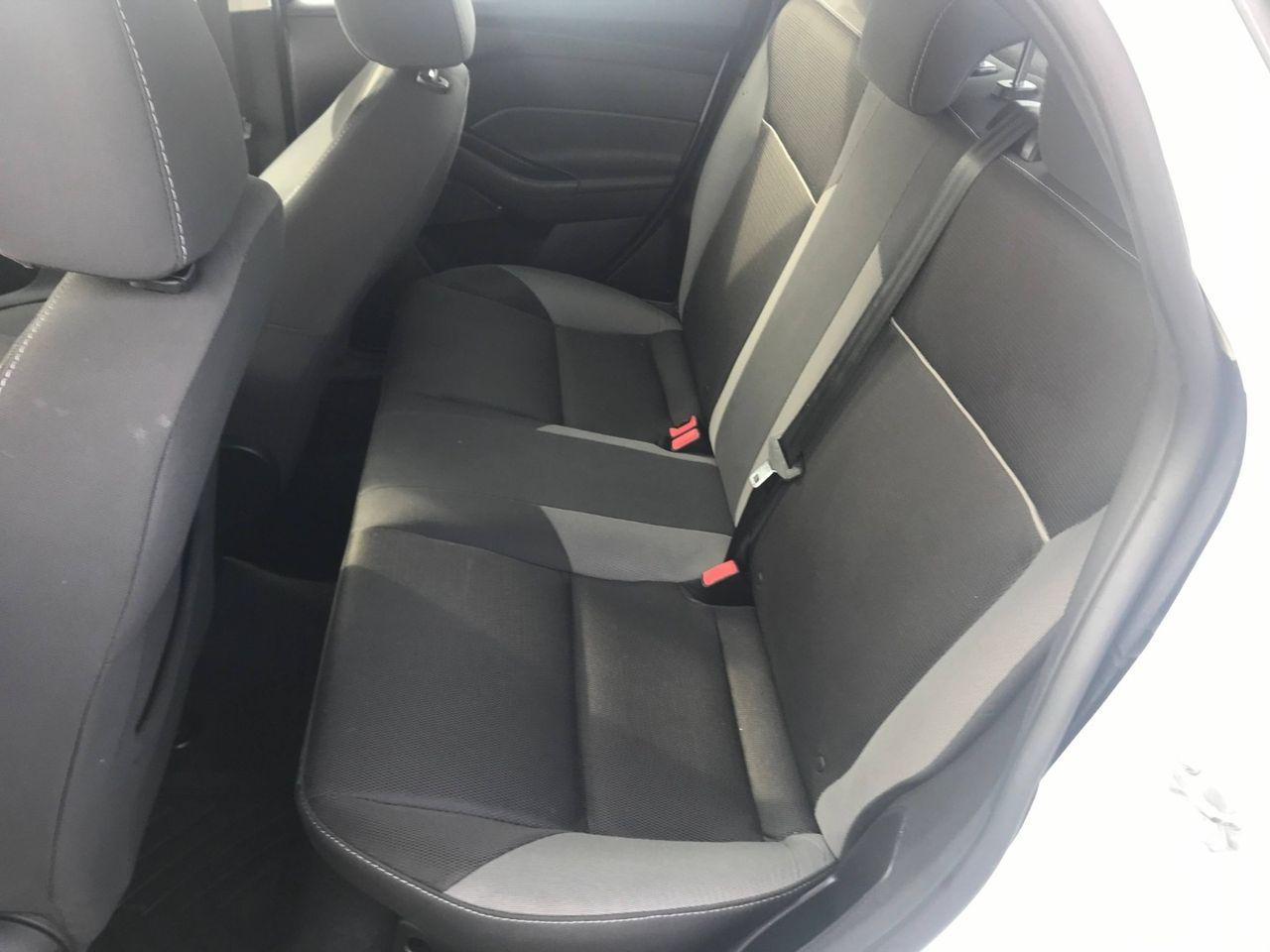 2014 Ford Focus SE-4