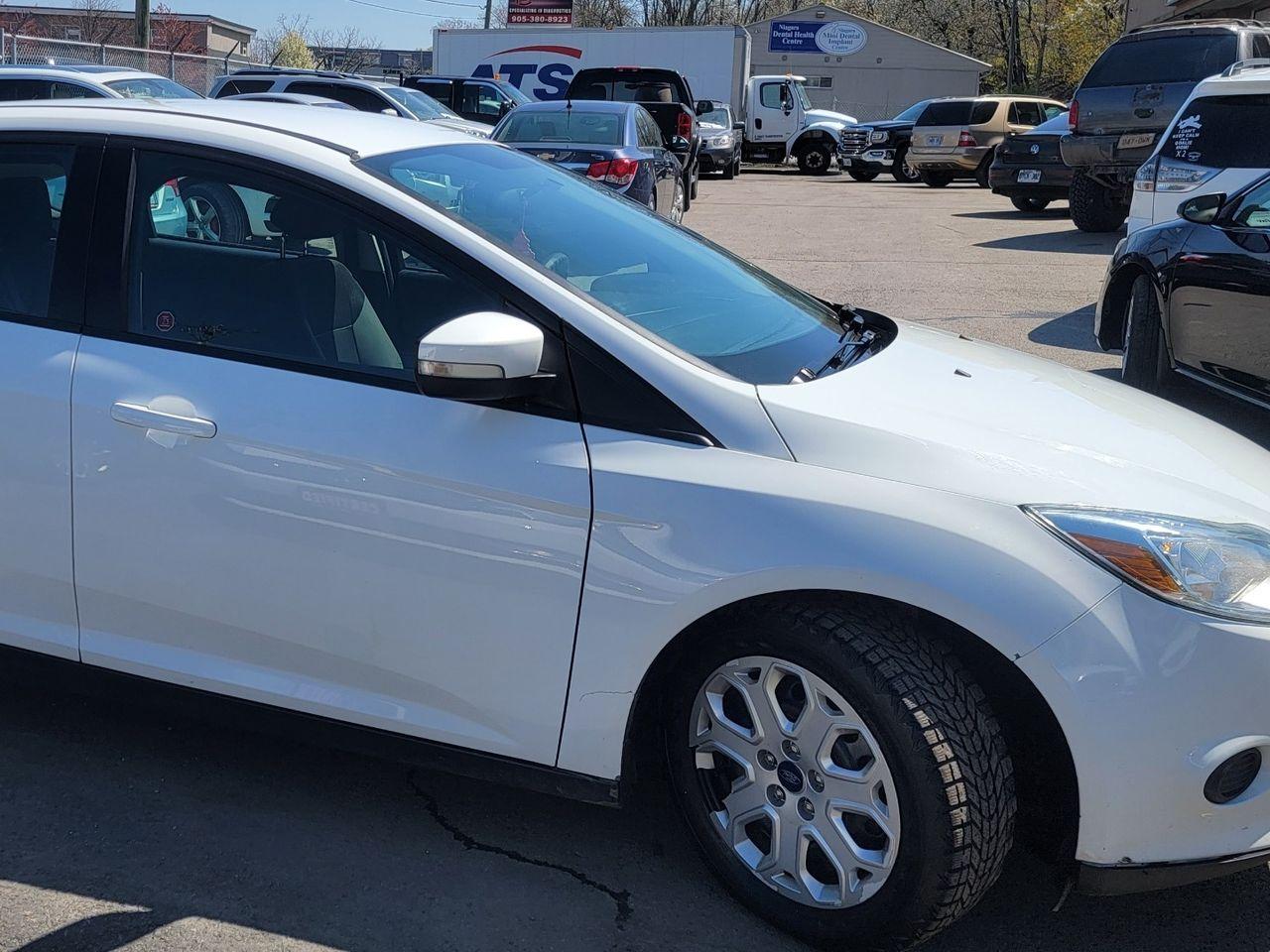 2014 Ford Focus SE-3