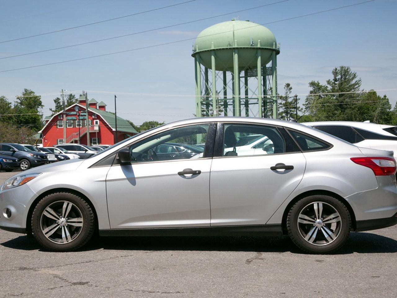 2014 Ford Focus S-2