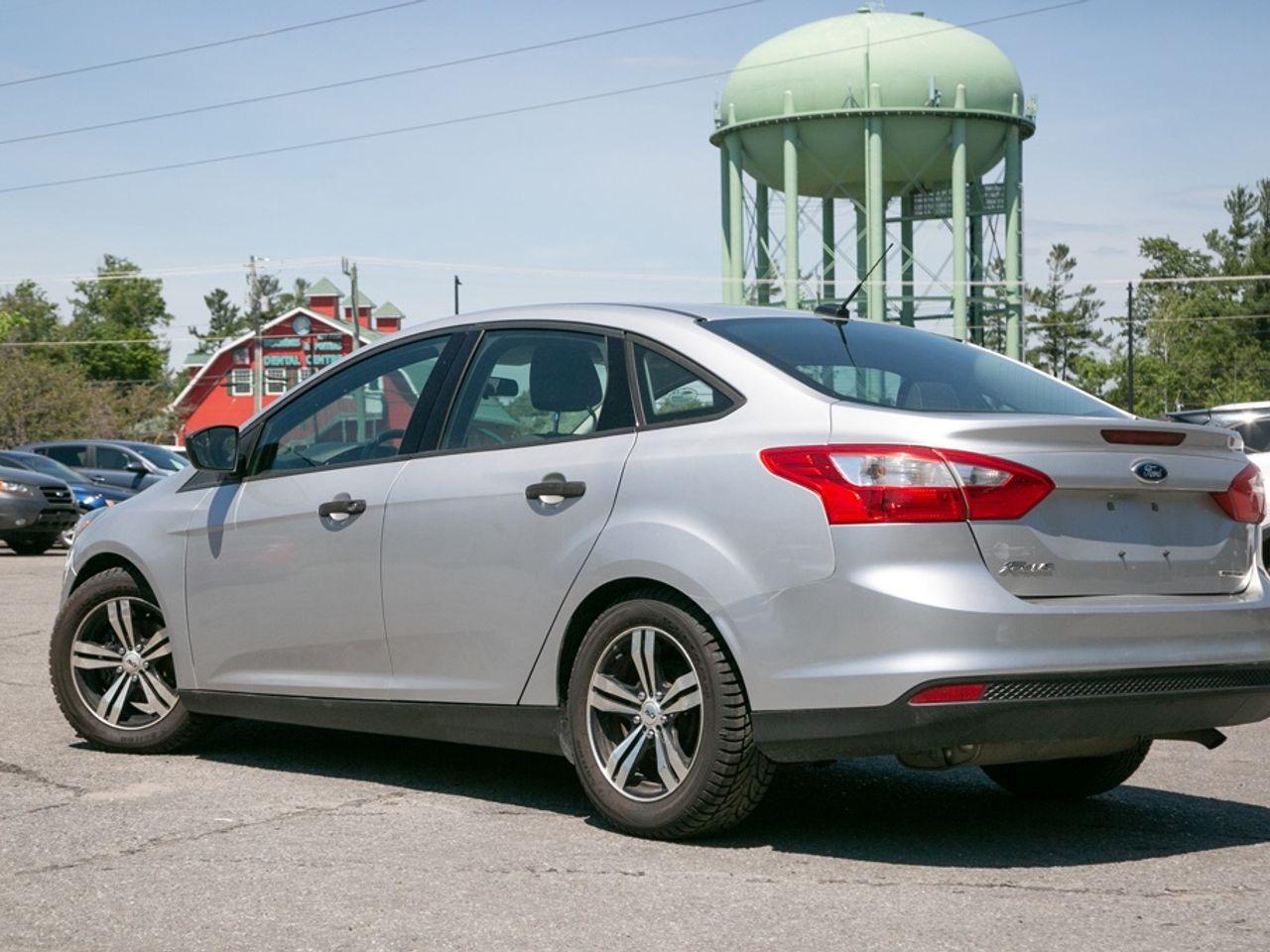 2014 Ford Focus S-3