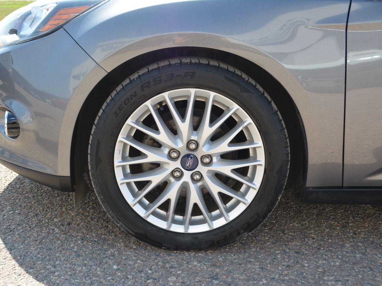 2014 Ford Focus Titanium-4