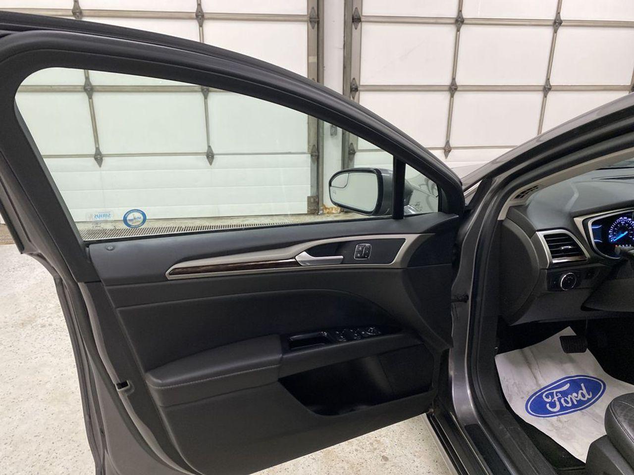 2014 Ford Fusion SE-3