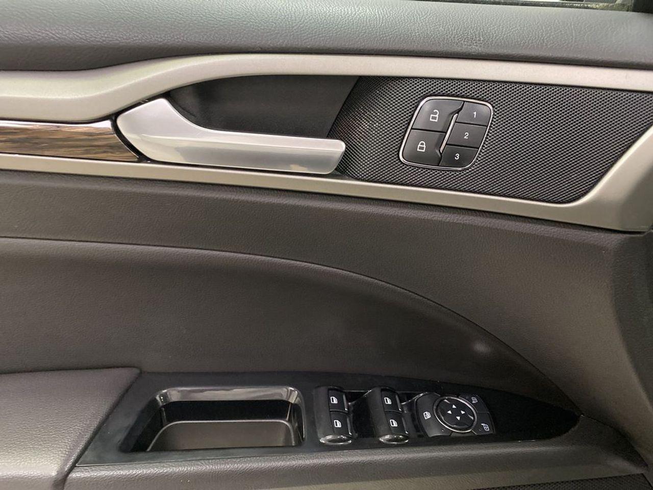 2014 Ford Fusion SE-4