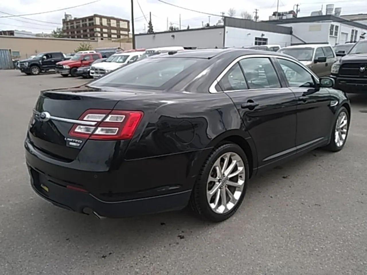 2014 Ford Taurus Limited-4