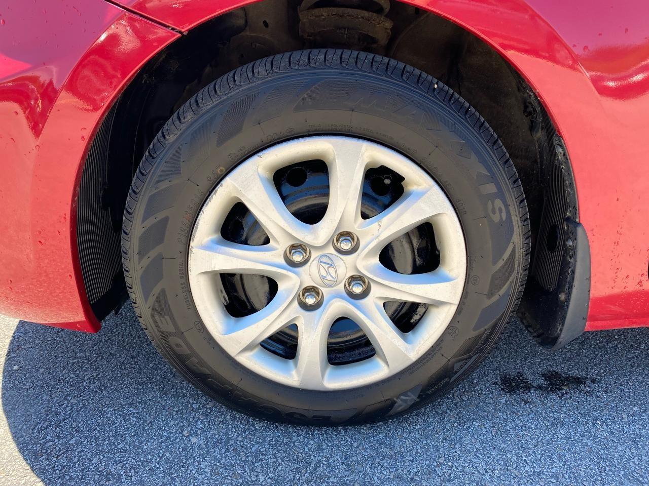 2014 Hyundai Accent GL-4