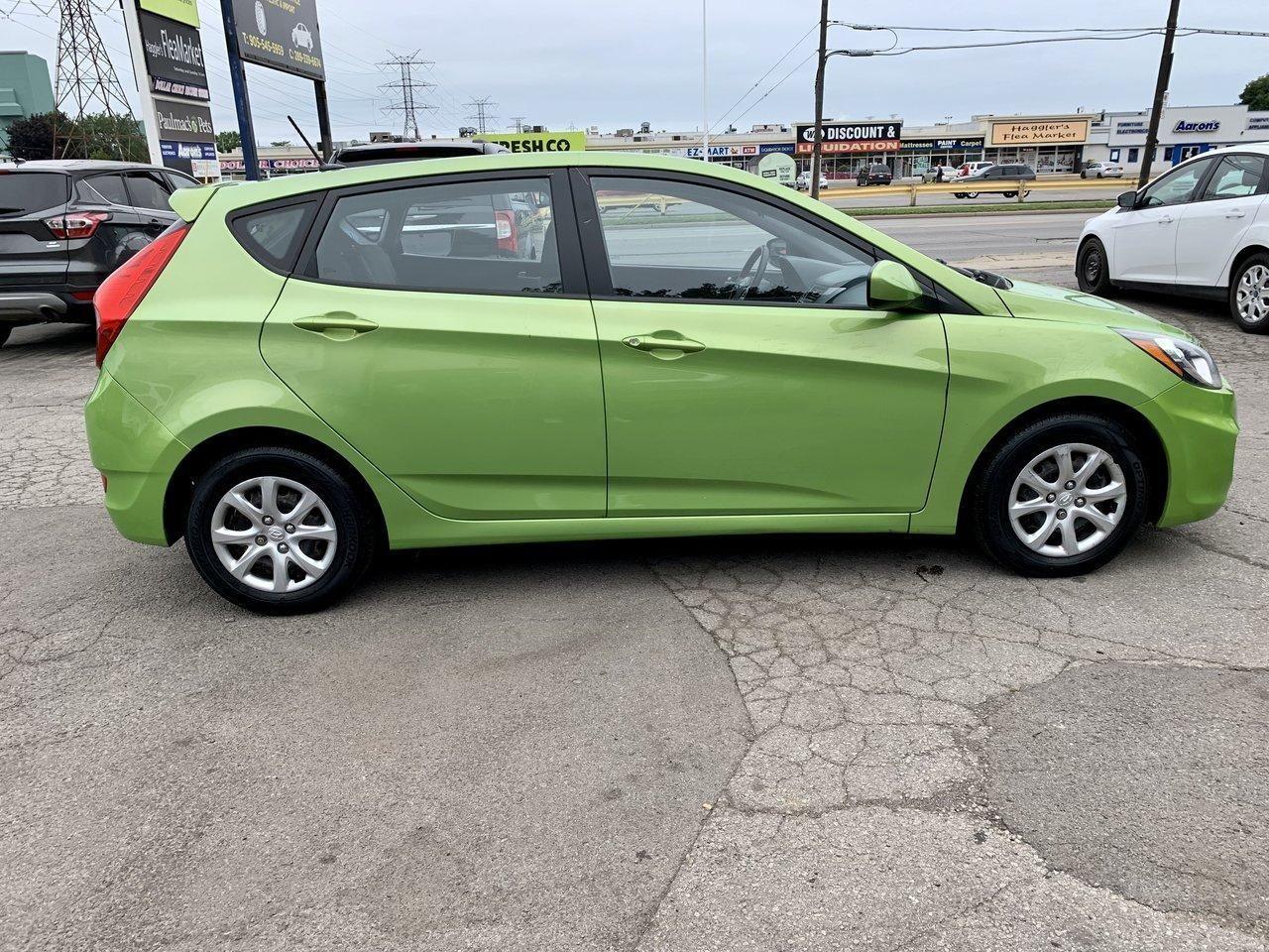 2014 Hyundai Accent SE-4