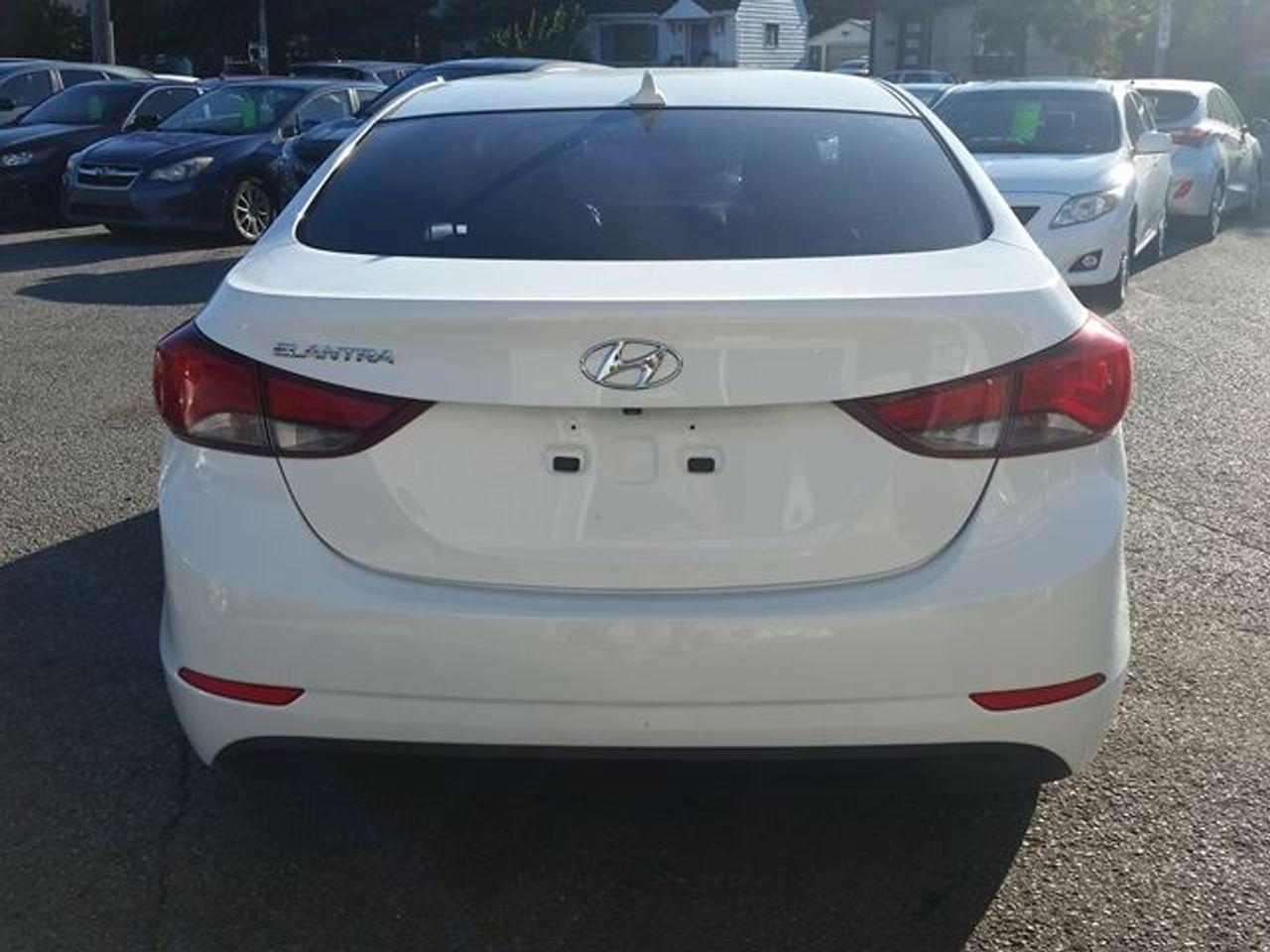 2014 Hyundai Elantra SE-3