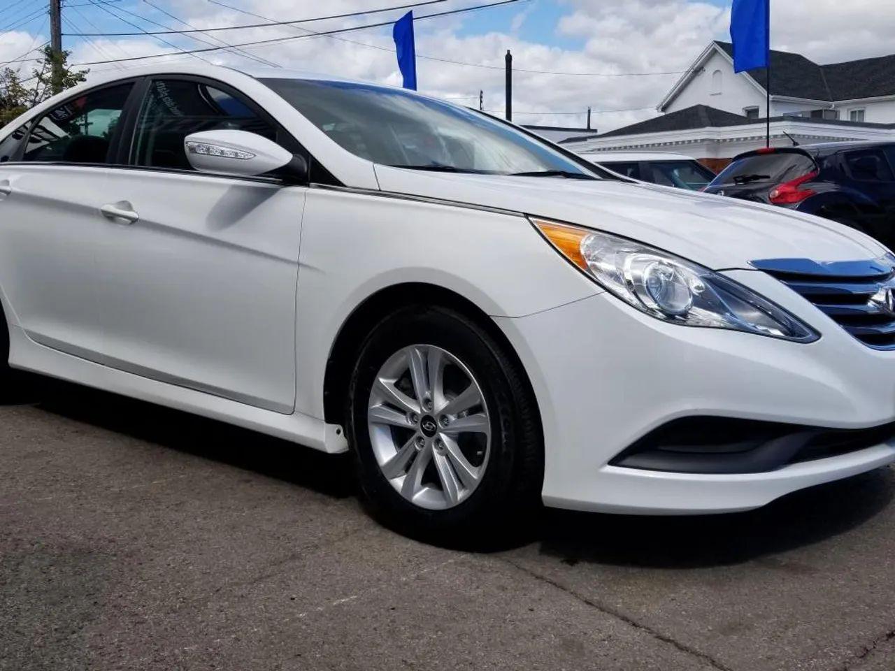 2014 Hyundai Sonata GL-3
