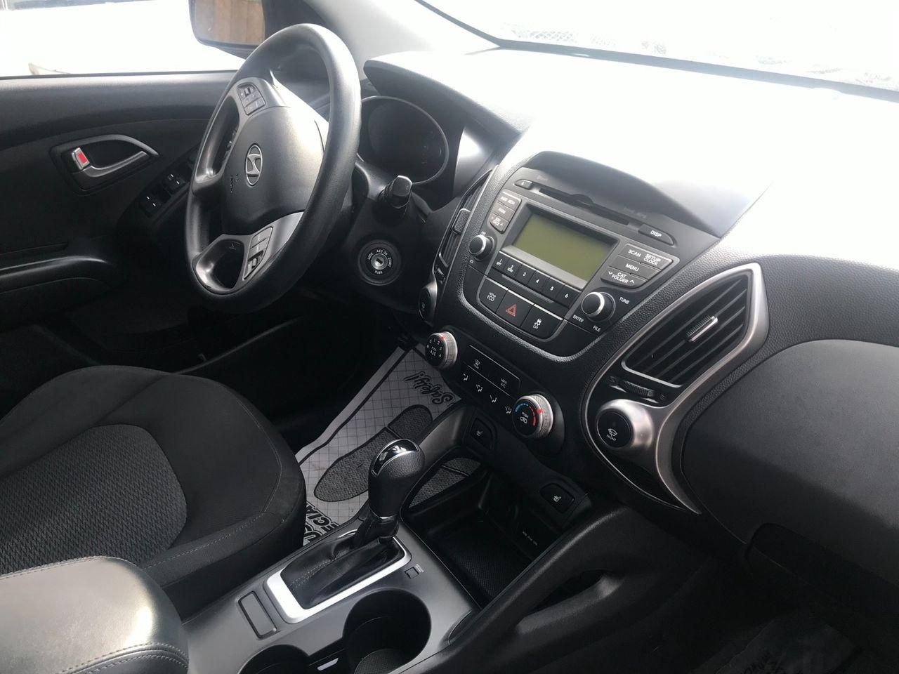 2014 Hyundai Tucson GL-4