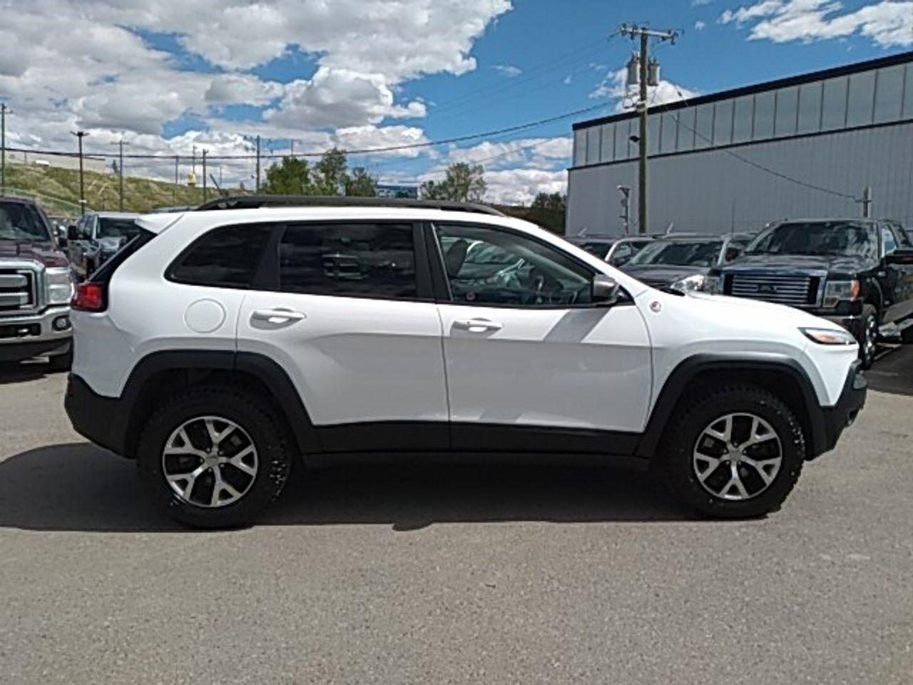 2014 Jeep Cherokee Trailhawk-3