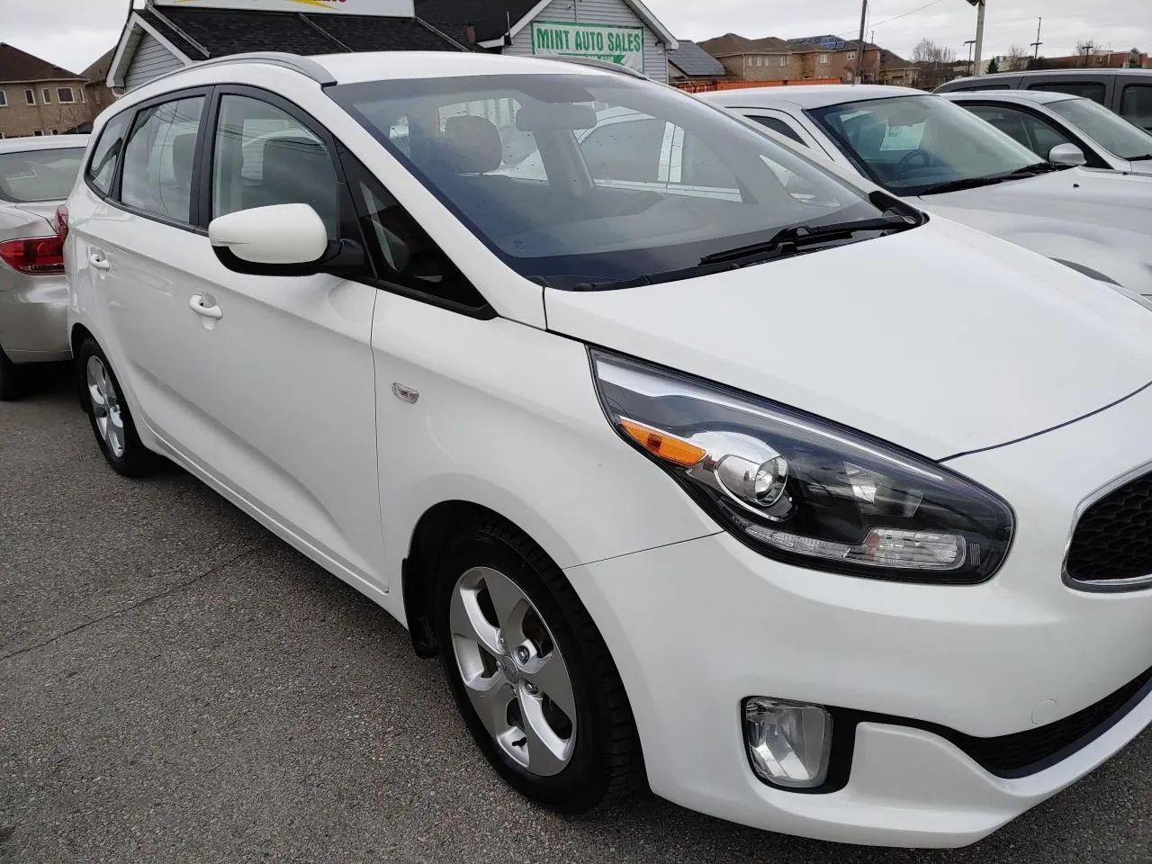2014 Kia Rondo FX-4