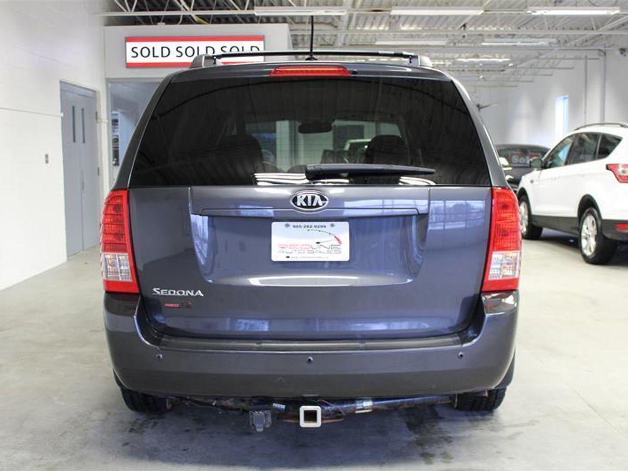 2014 Kia Sedona LX-4