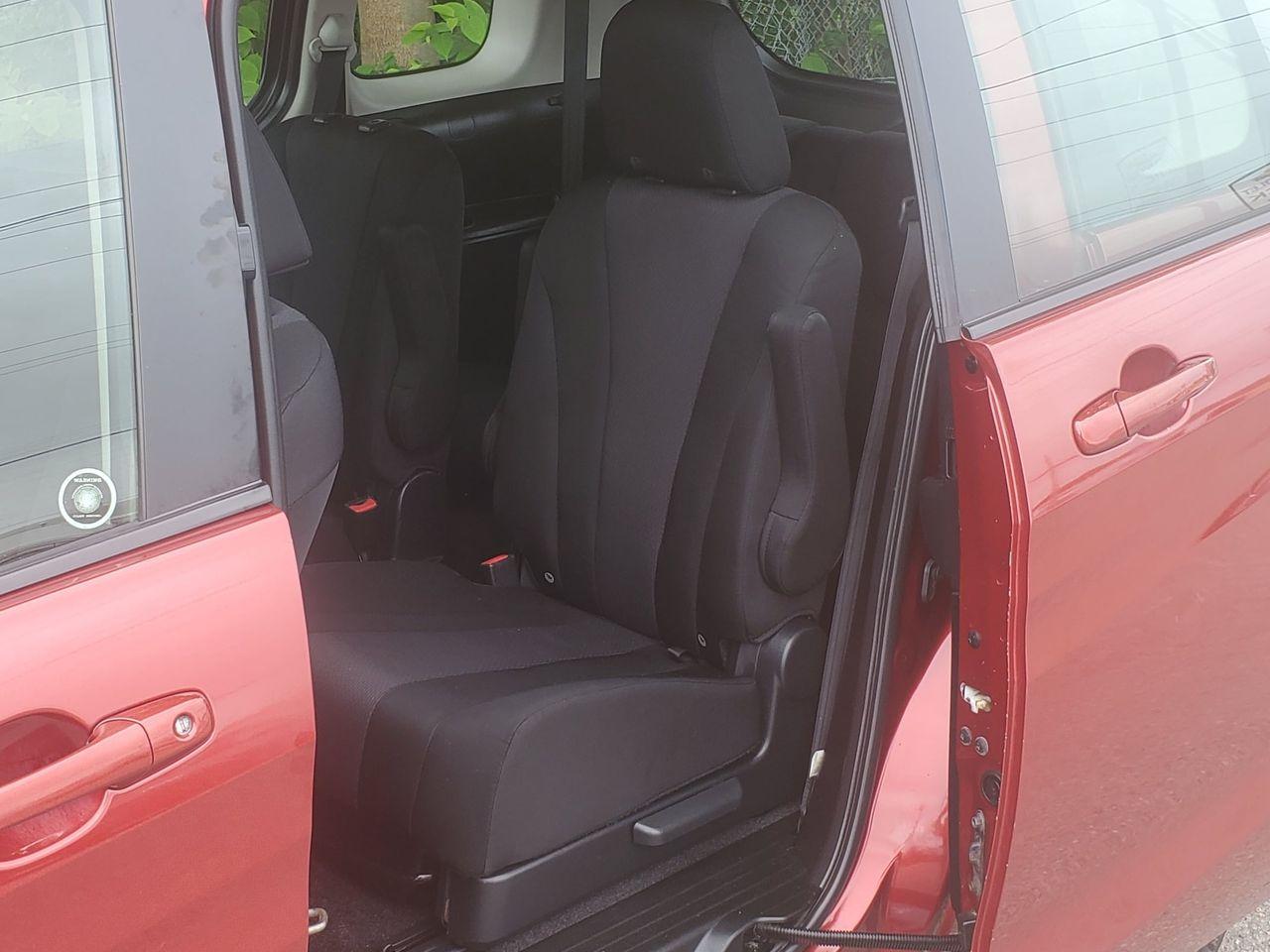 2014 Mazda Mazda5 GS-3