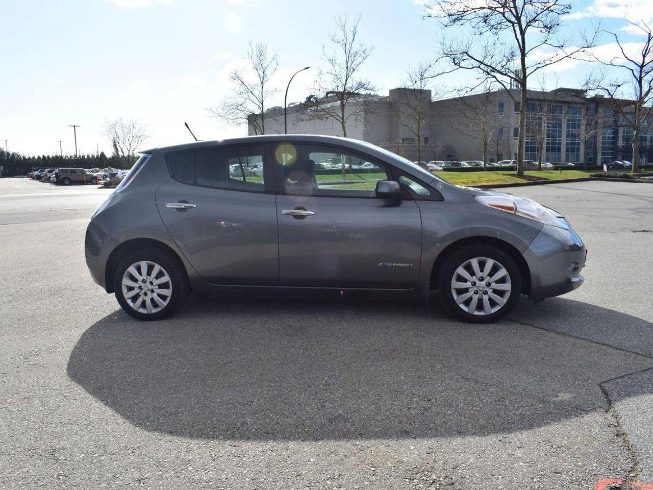2014 Nissan LEAF S-4