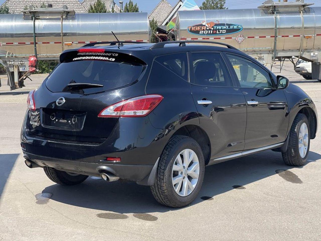 2014 Nissan Murano LE-4