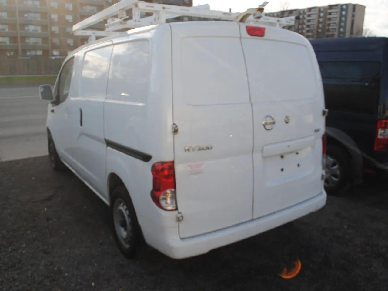 2014 Nissan NV200 S-2