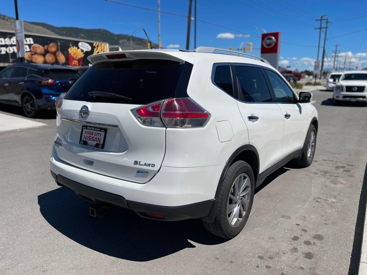 2014 Nissan Rogue SV-4