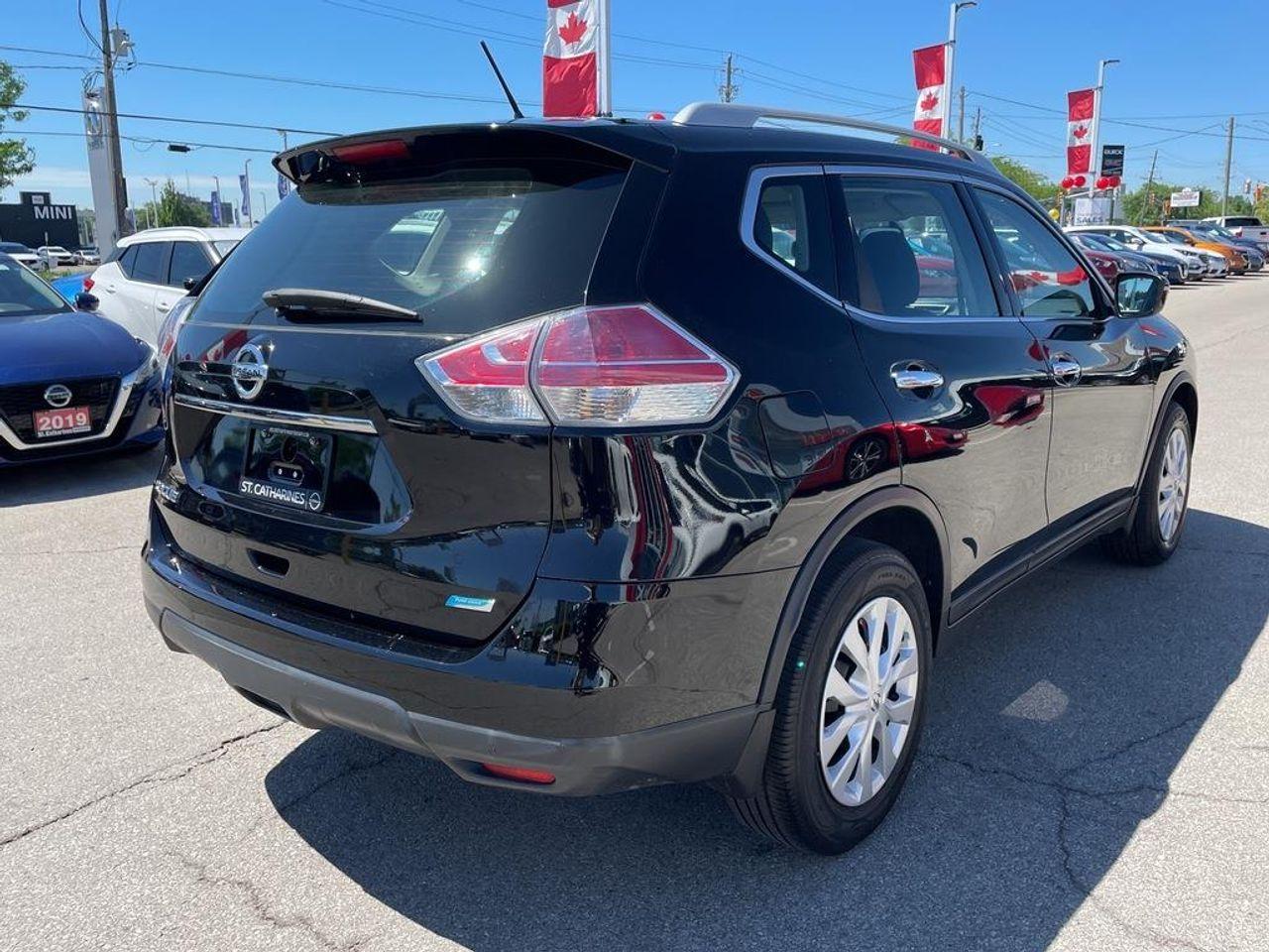 2014 Nissan Rogue SV-4