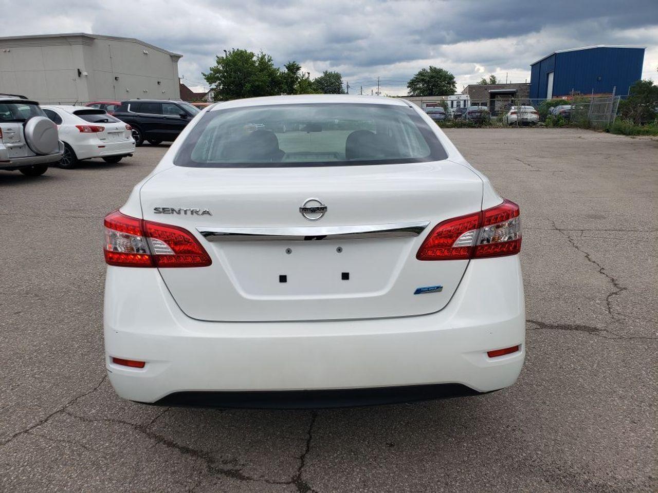 2014 Nissan Sentra S-3