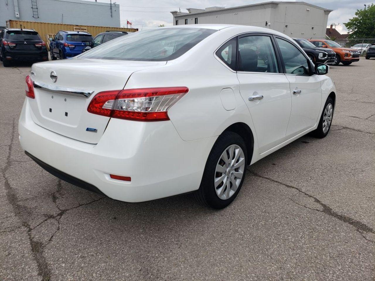 2014 Nissan Sentra S-4