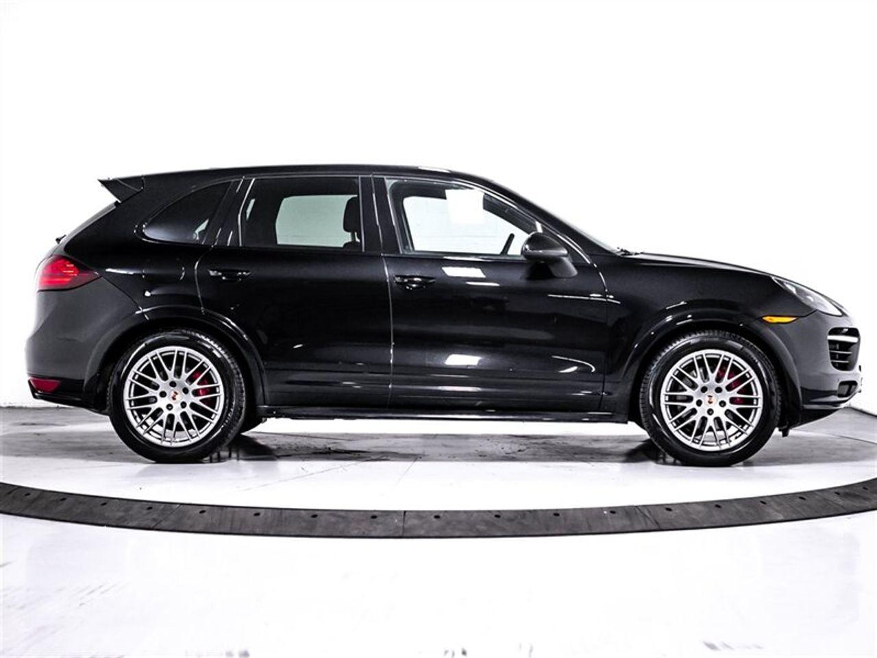 2014 Porsche Cayenne GTS-3