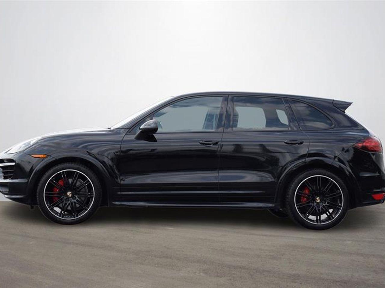 2014 Porsche Cayenne GTS-2