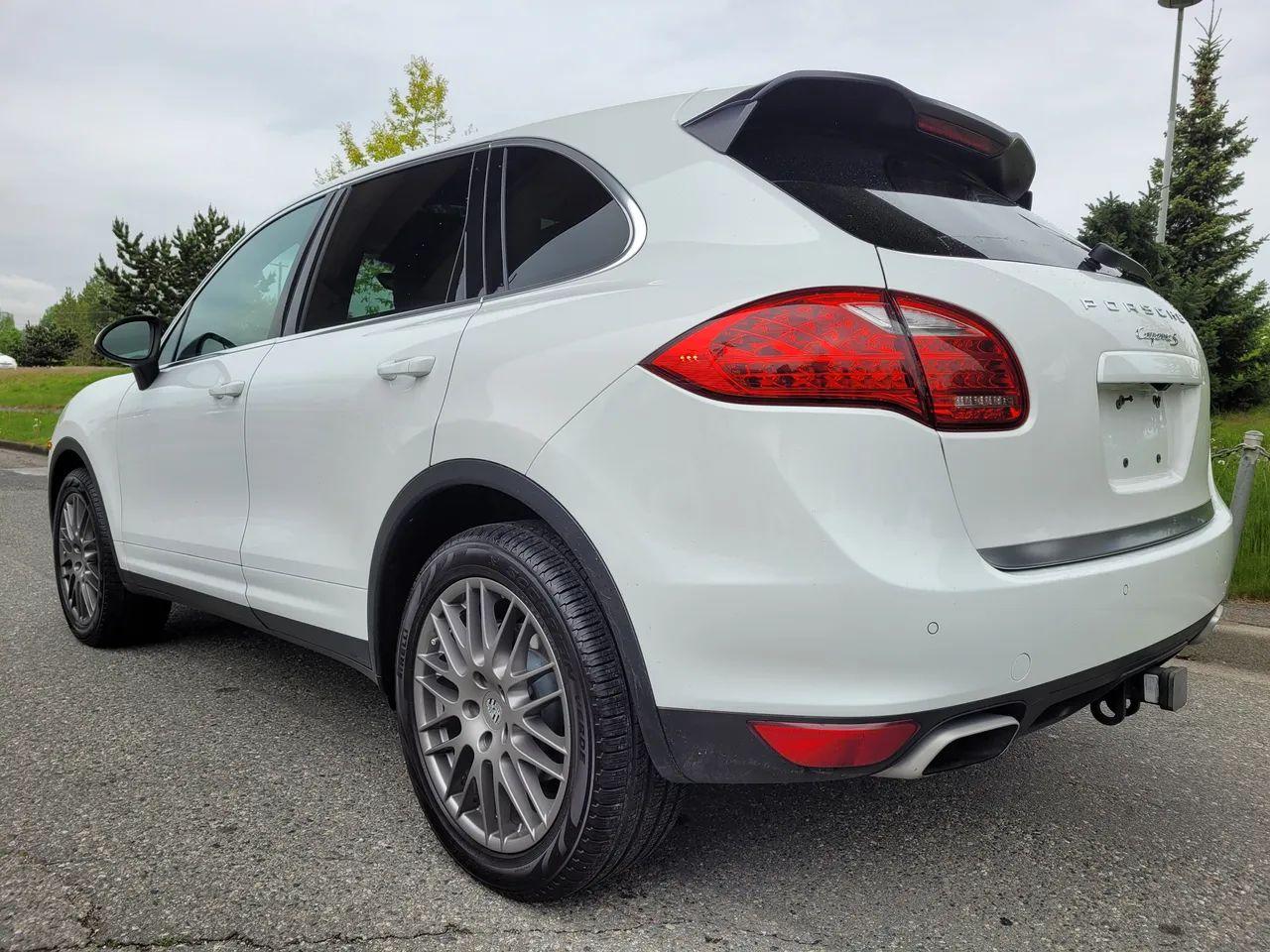 2014 Porsche Cayenne S-2