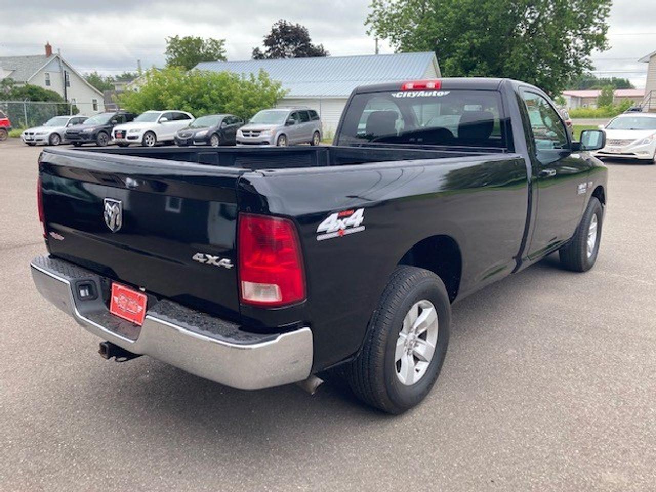 2014 Ram 1500 SLT-4
