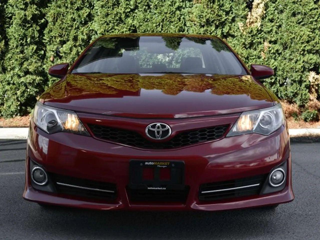 2014 Toyota Camry SE-2