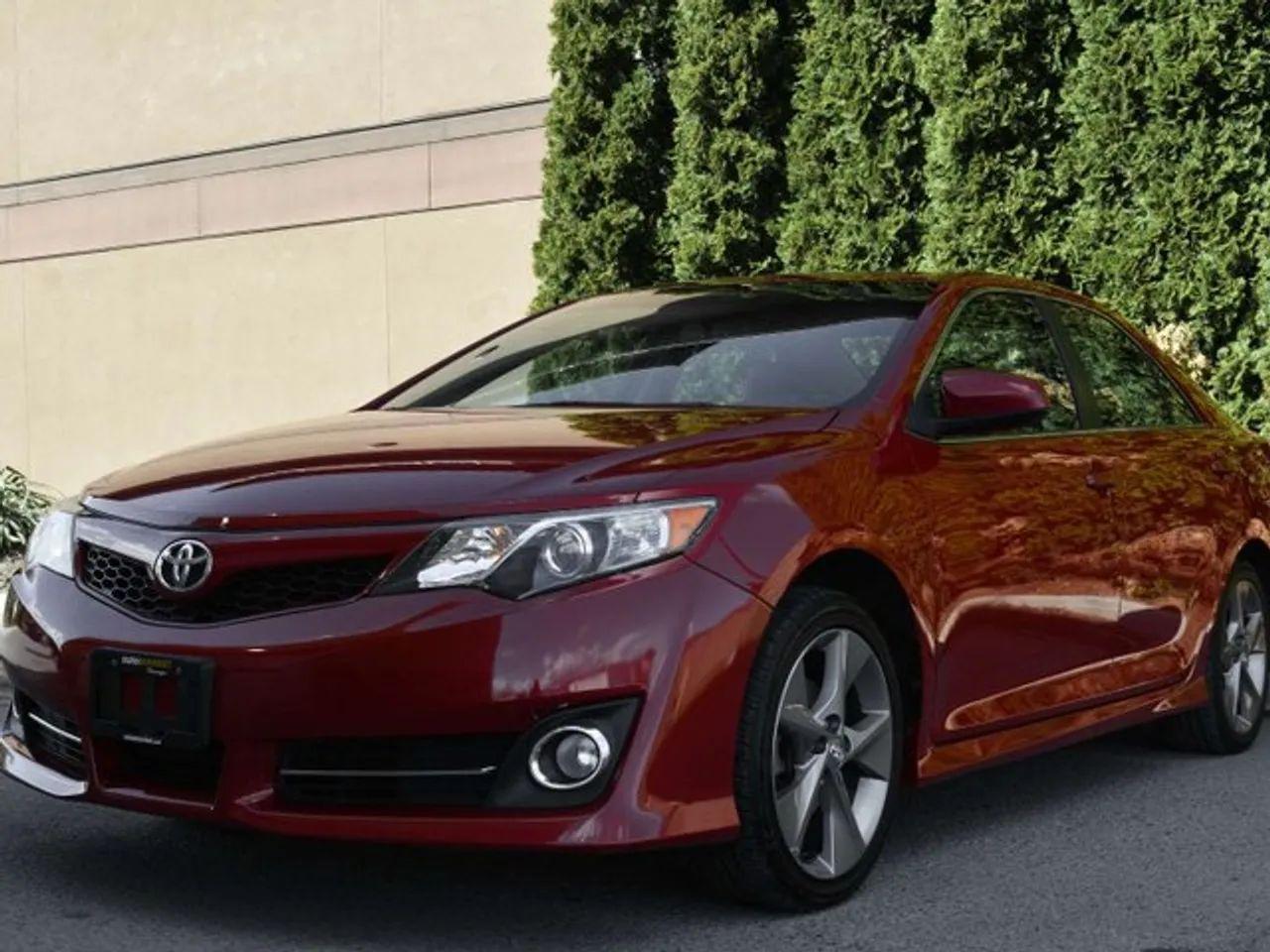 2014 Toyota Camry SE-3
