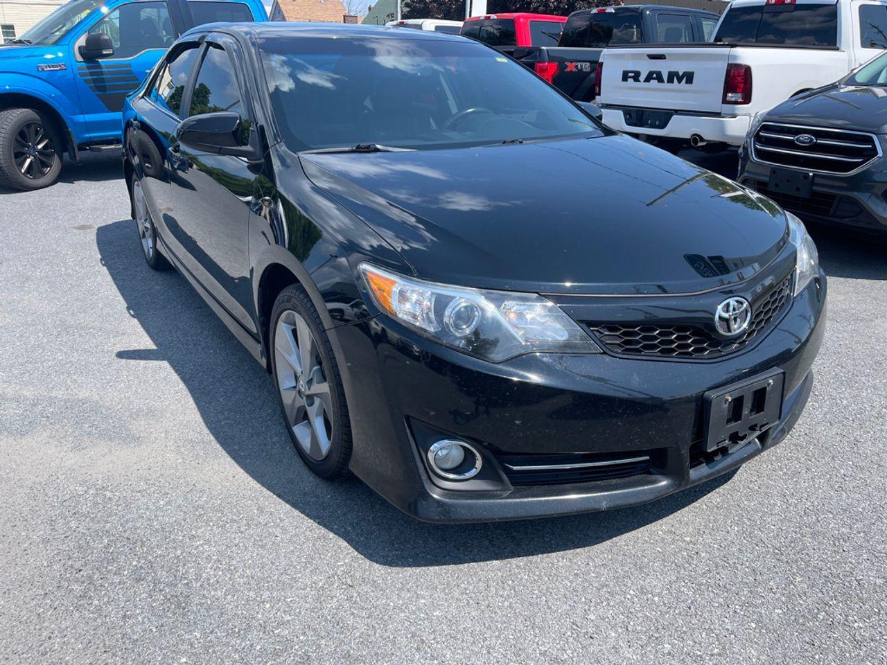 2014 Toyota Camry SE-0