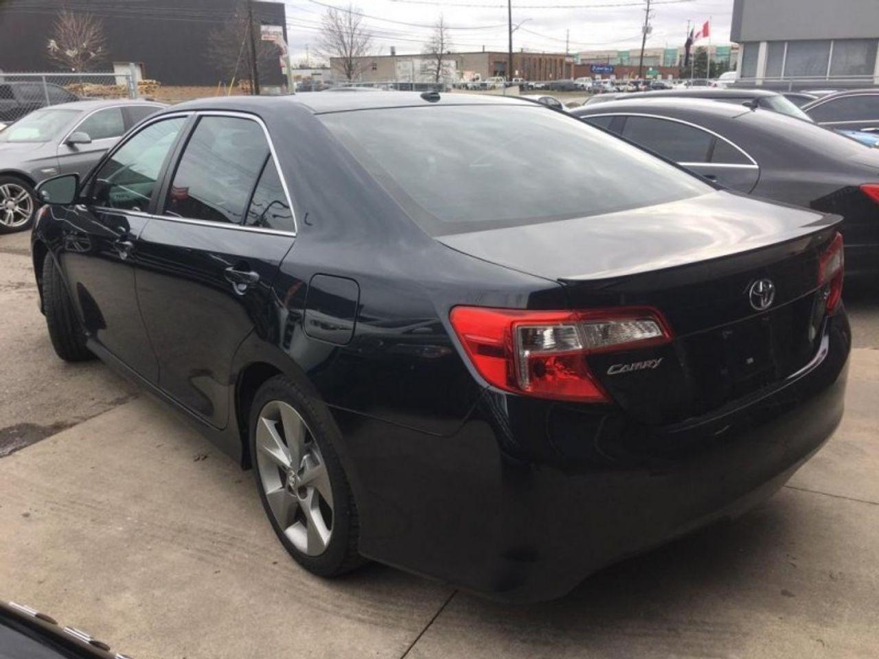 2014 Toyota Camry SE-2