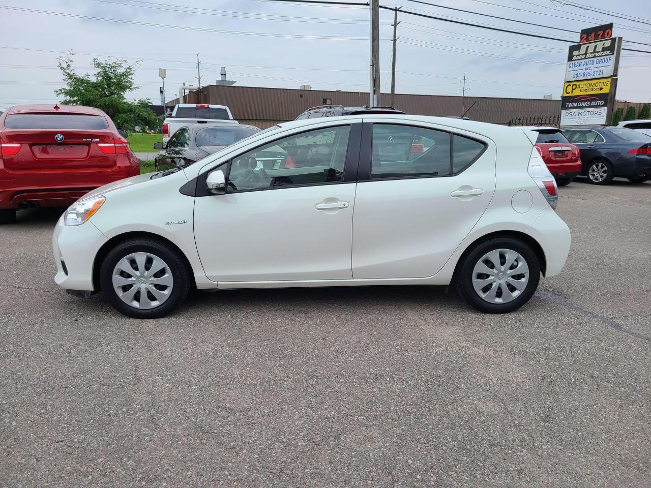 2014 Toyota Prius C Two-2
