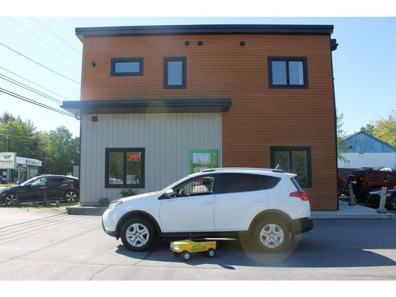 2014 Toyota RAV4 LE-0