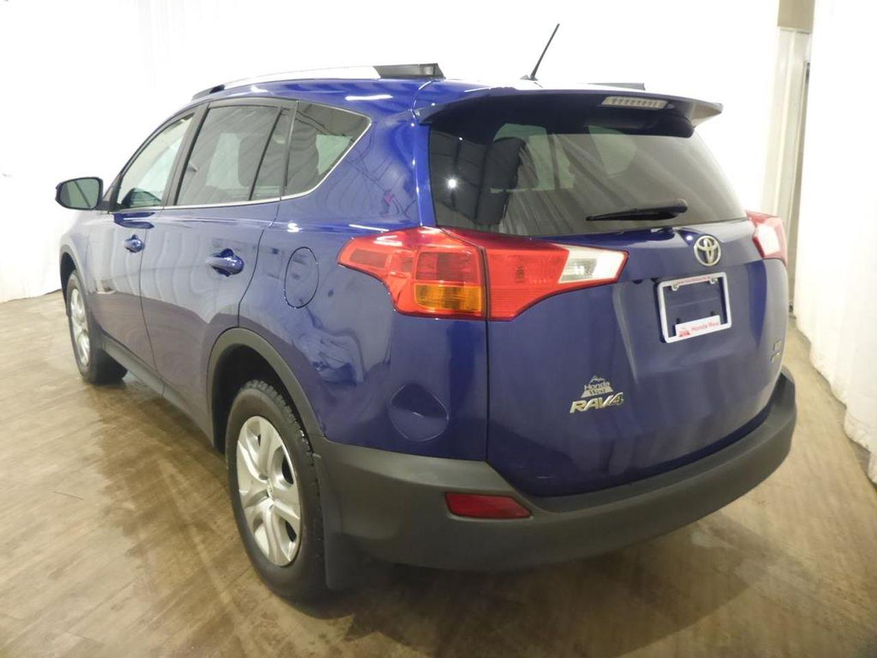 2014 Toyota RAV4 LE-4